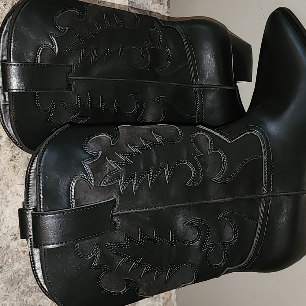 Zara Brand New Black Western Faux Leather Boots - Picture 2 of 11